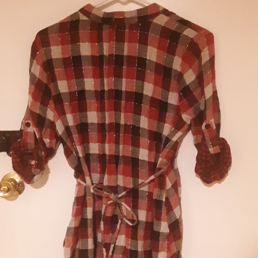 Feathers Red Button Down - Picture 3 of 4